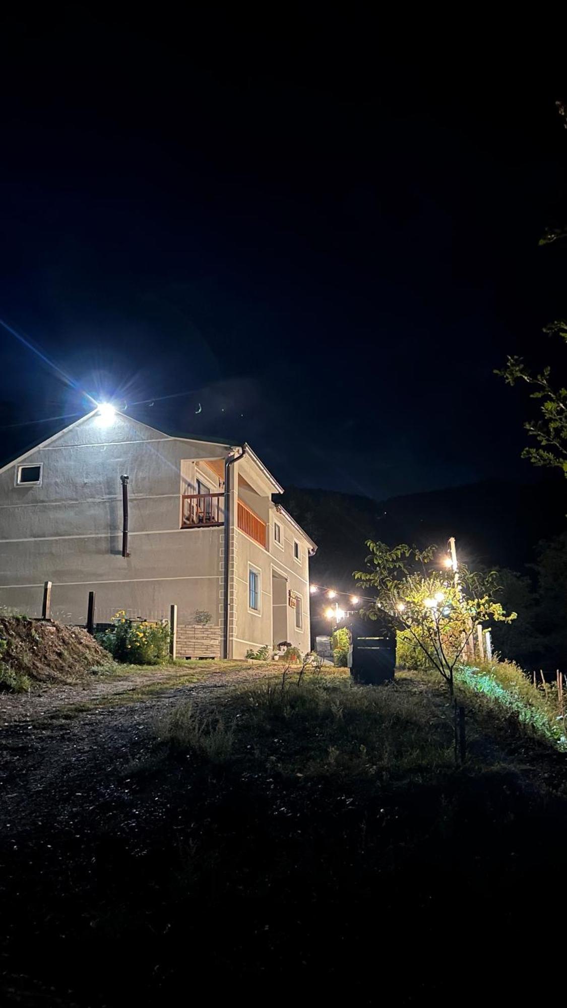 Te Baca Qerim Apartment Lekbibaj Exterior foto